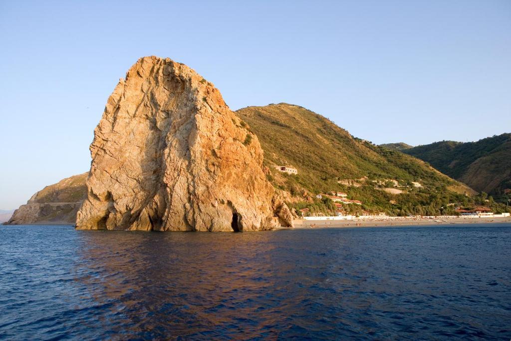 Th Gioiosa Mare - Capo Calava Village Gioiosa Marea Exteriér fotografie